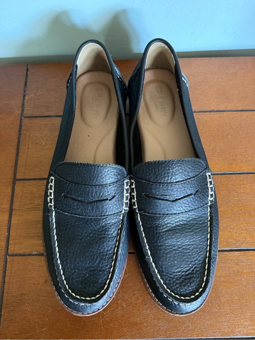 Sperry Women’s Black Leather Seaport Penny Loafer Size 9.5